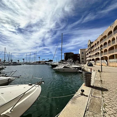 Hyedhi Pour 4 Personnes Avec Vue Sur Le Port D'hyeres Hyeres