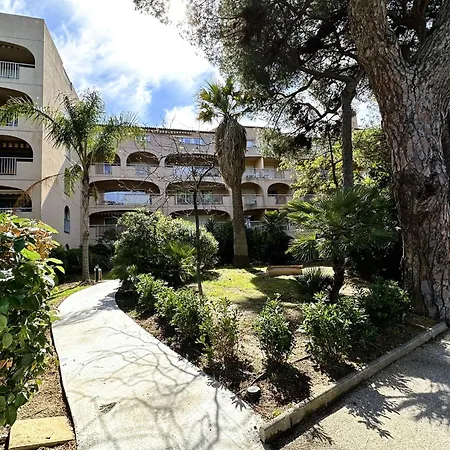 Hyedhi Pour 4 Personnes Avec Vue Sur Le Port D'hyeres *