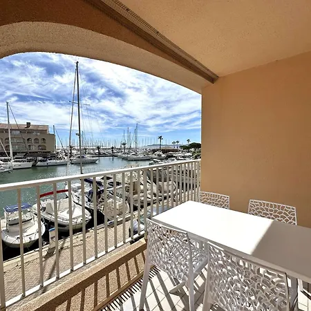 Hyedhi Pour 4 Personnes Avec Vue Sur Le Port D'hyeres Apartment